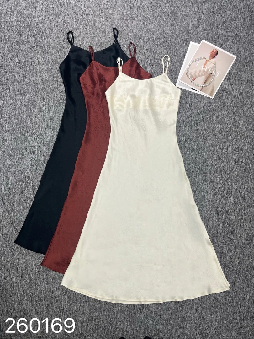 260169 连衣裙无袖夏季纯色吊带内搭A字裙女士打底吊带长裙