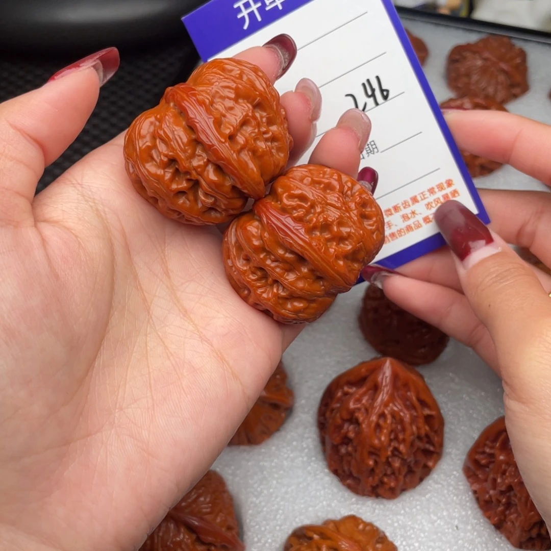 把件桃核41元宝246