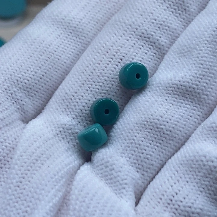 绿松石未镶嵌颈饰E****N