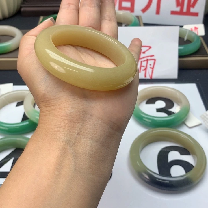 石英质玉手镯未镶嵌哈*～