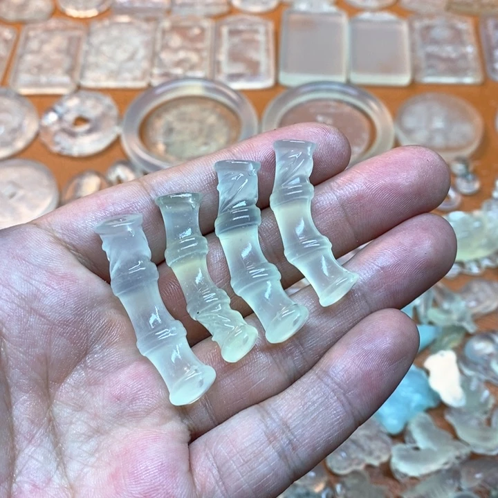 蛇纹石玉未镶嵌吊坠(赠链)
