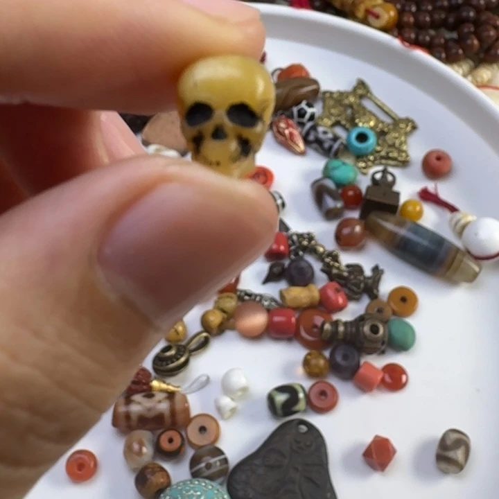 梆***拳大叶紫檀（黑酸枝木类）扎西德勒