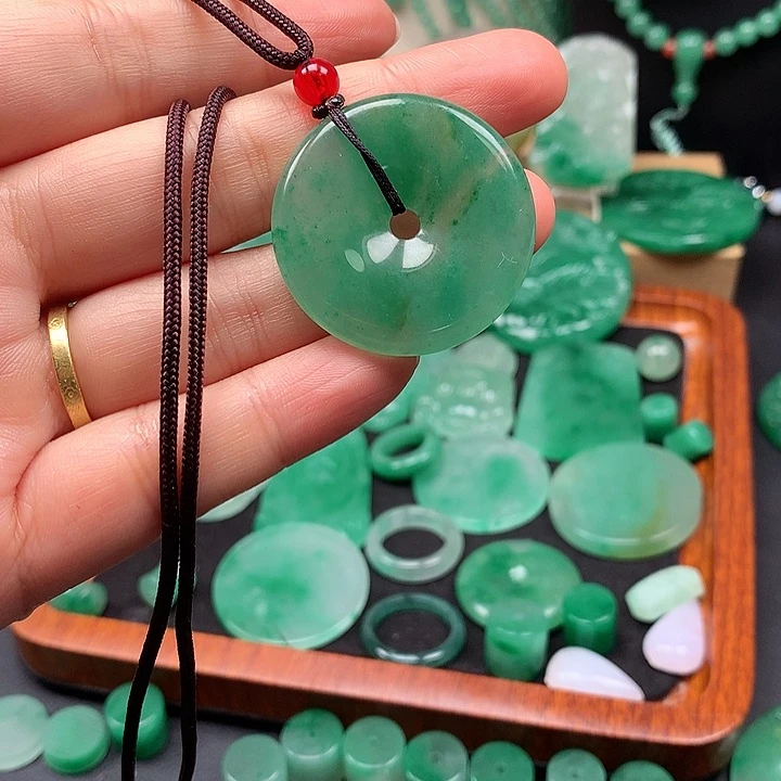 未镶嵌石英岩玉珠宝半成品