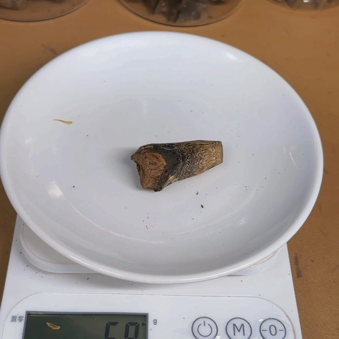 沉香碎屑沉香树丁留疤5.9克