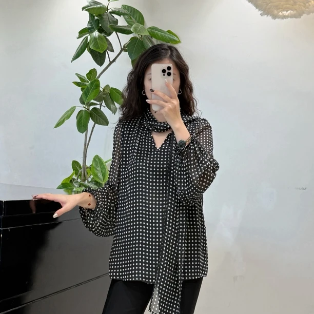 复古波点飘带领灯笼袖法式长袖衬衫女春秋百搭上衣