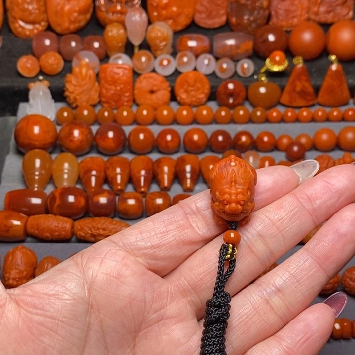 南红玛瑙未镶嵌吊坠