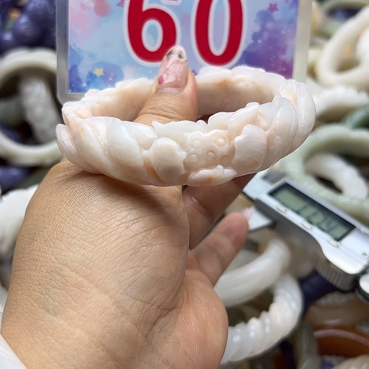 未镶嵌手镯石英岩玉