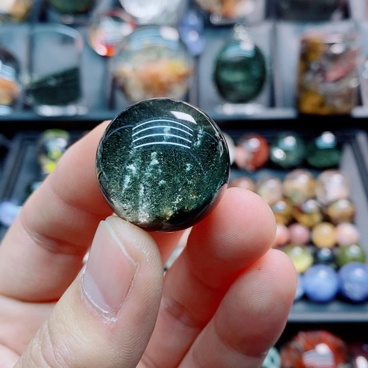 蒜****未镶嵌颈饰水晶水晶颈饰吊坠