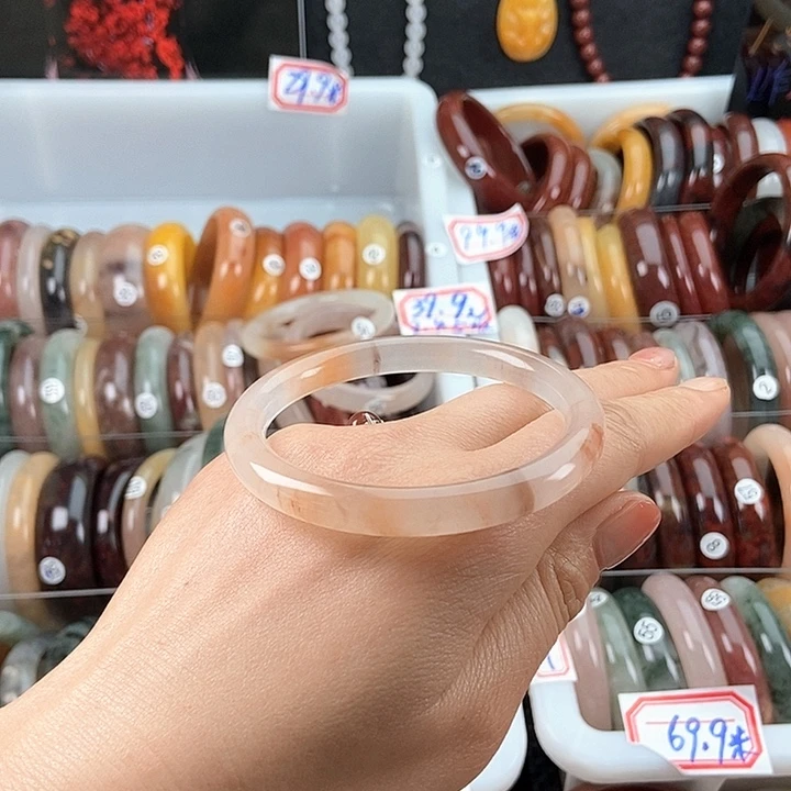 石英质玉手镯未镶嵌吖*