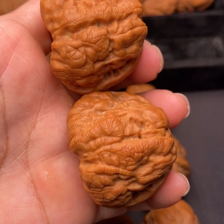 吊坠文玩核桃秦岭核桃种植基地