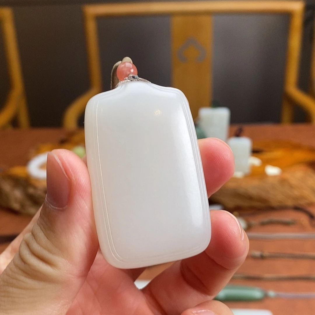 和田玉未镶嵌颈饰?*