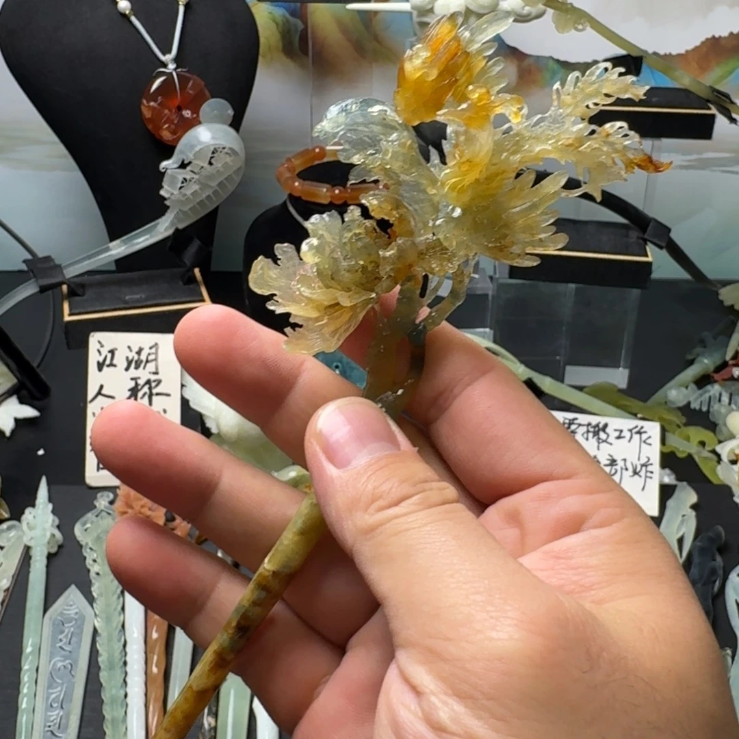 心***倩未镶嵌蛇纹石玉发饰