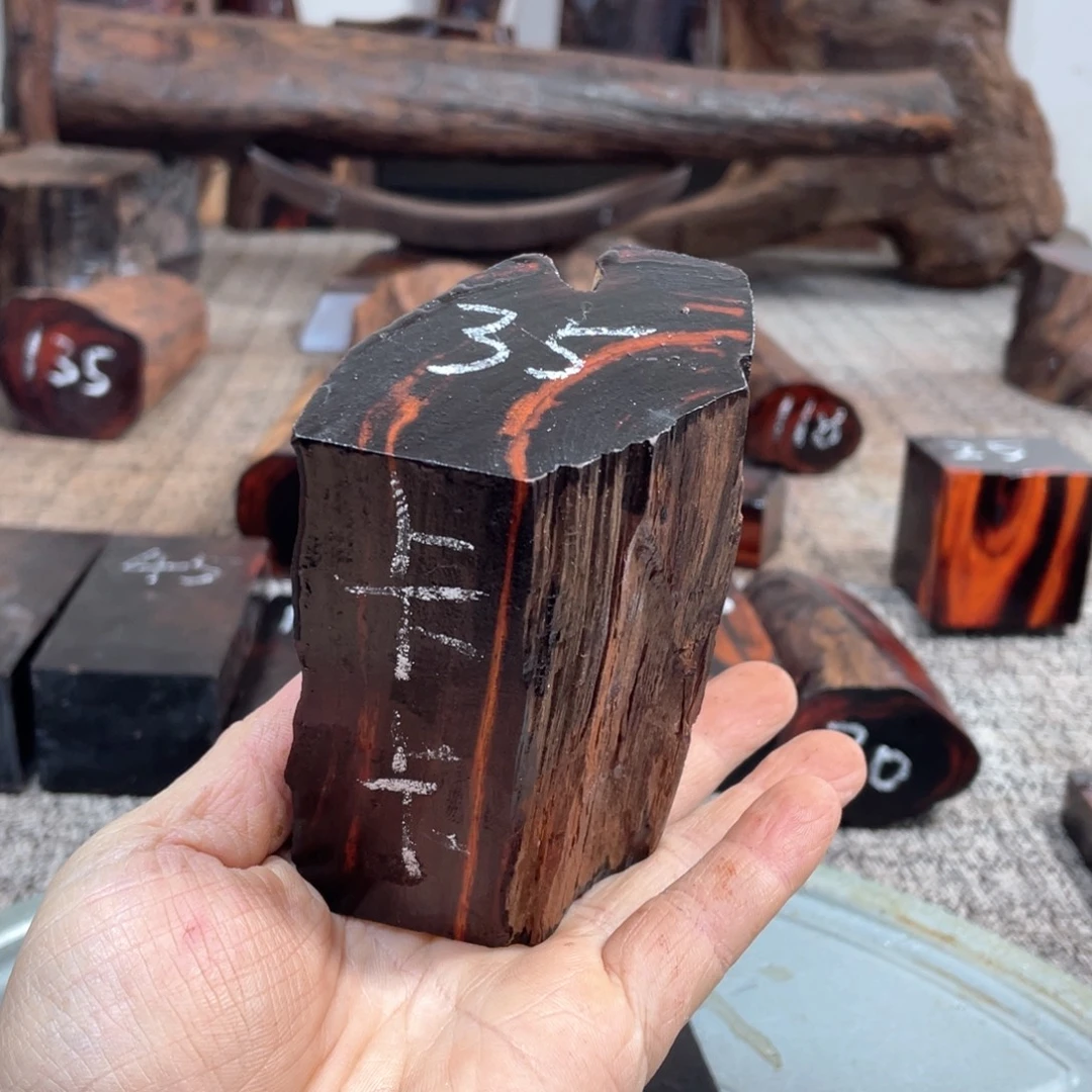 交趾黄檀（大红酸枝）