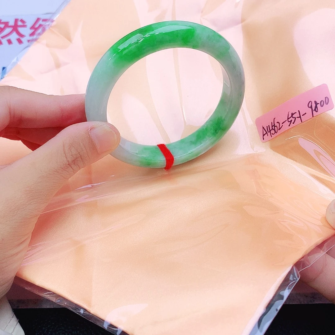 未镶嵌手镯翡翠我