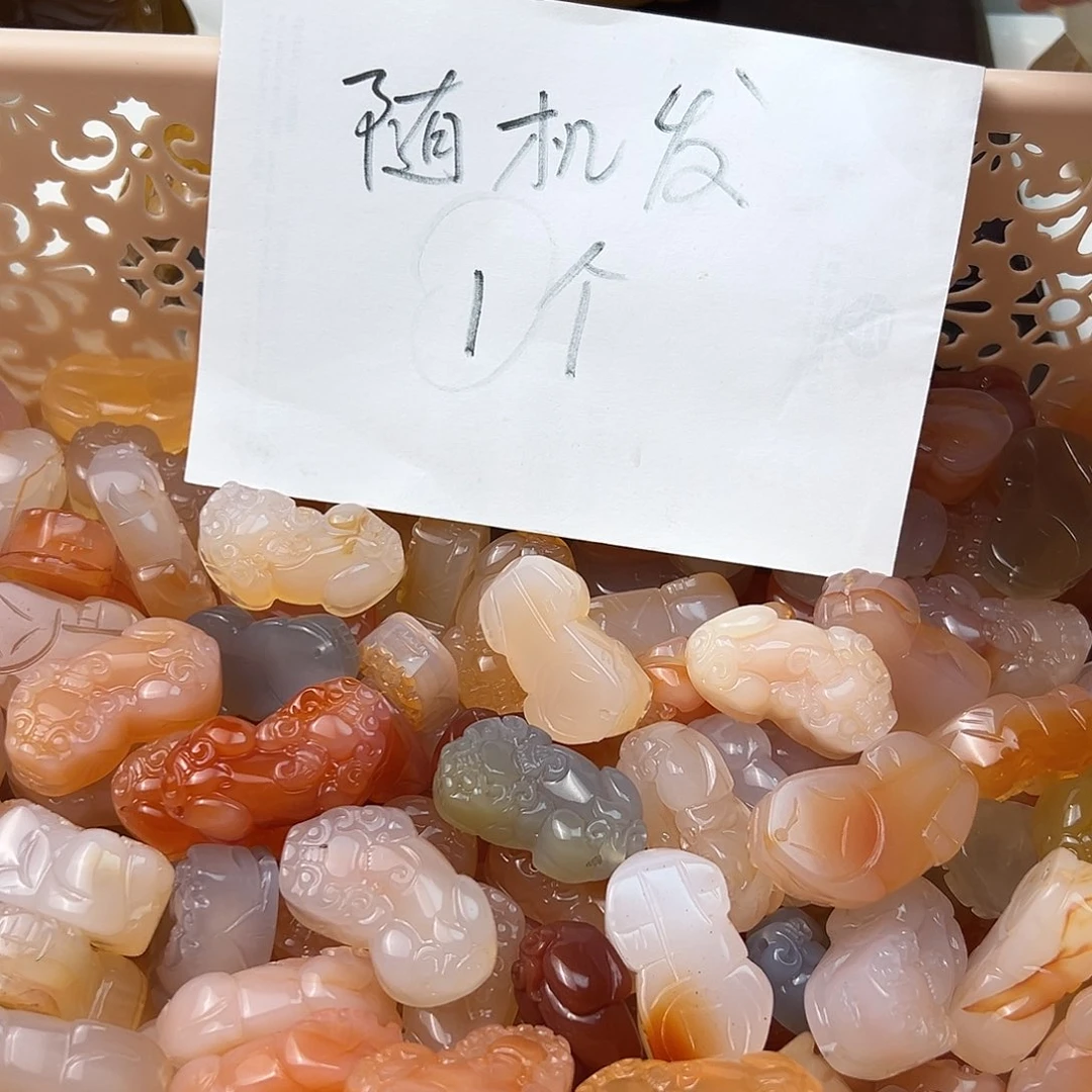 玛瑙/玉髓颈饰未镶嵌