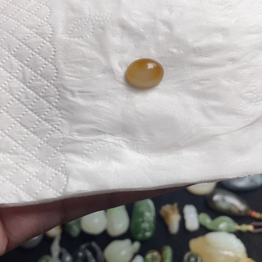 快***妞颈饰未镶嵌和田玉