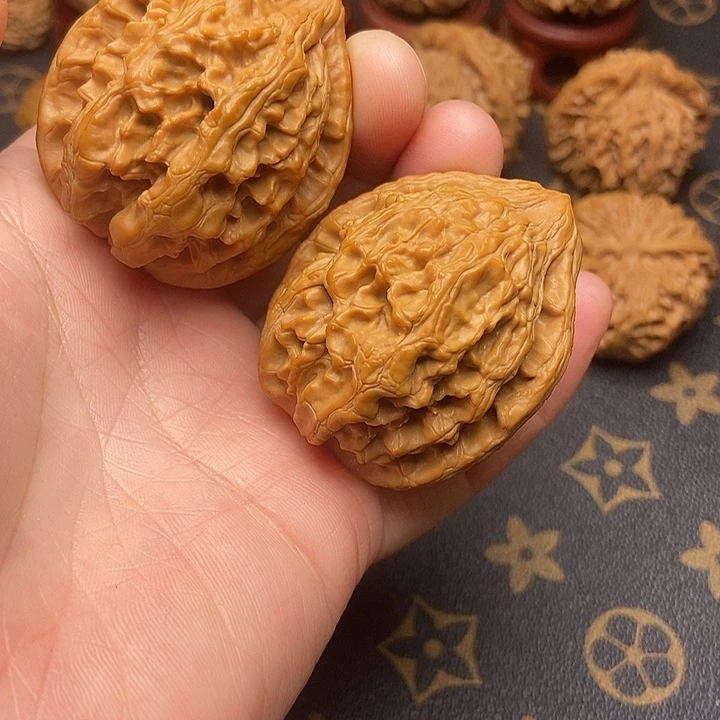 文玩核桃把件大沽石