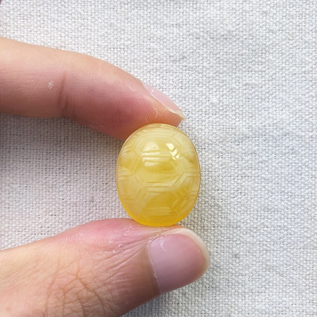 琥珀未镶嵌裸石富甲一方