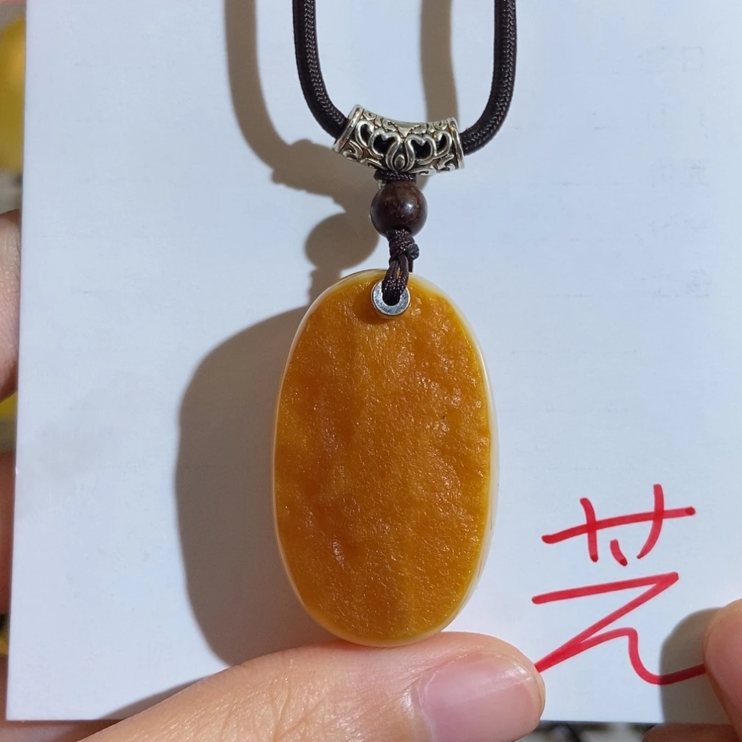 定制琥珀未镶嵌琥珀的