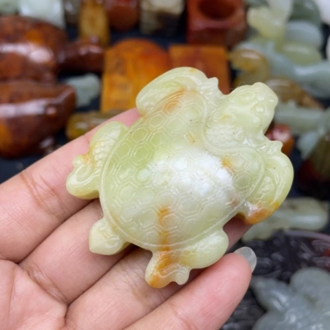 蛇纹石玉未镶嵌颈饰88