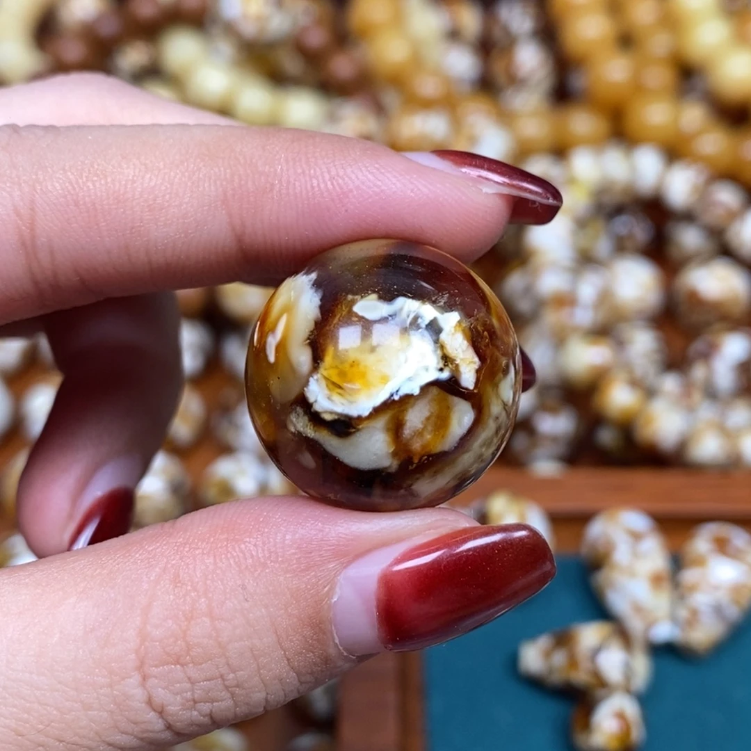 猴头核桃把件沁色圆珠老型