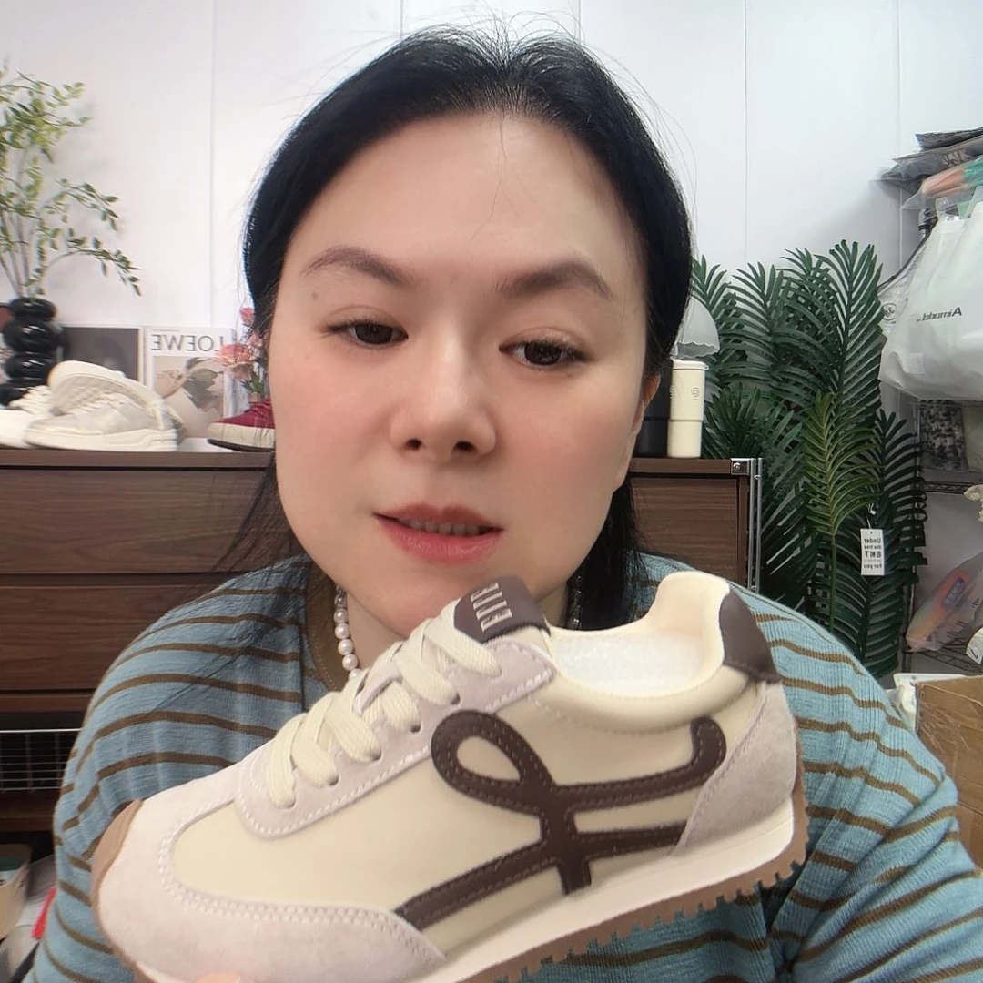 l***g在家里面不放心啊哈哈哈