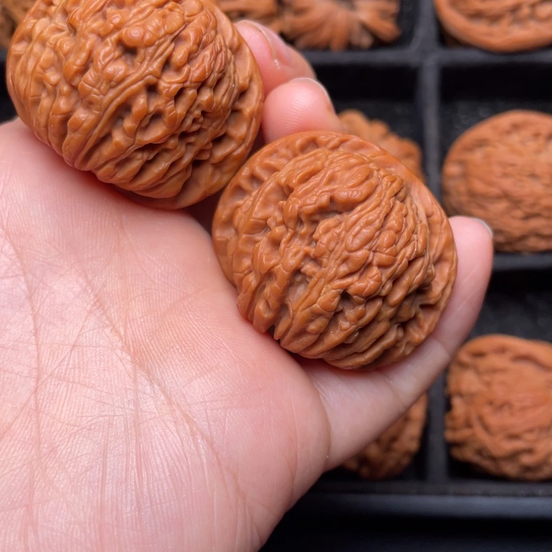 文玩核桃把件秦岭山脉文玩核桃