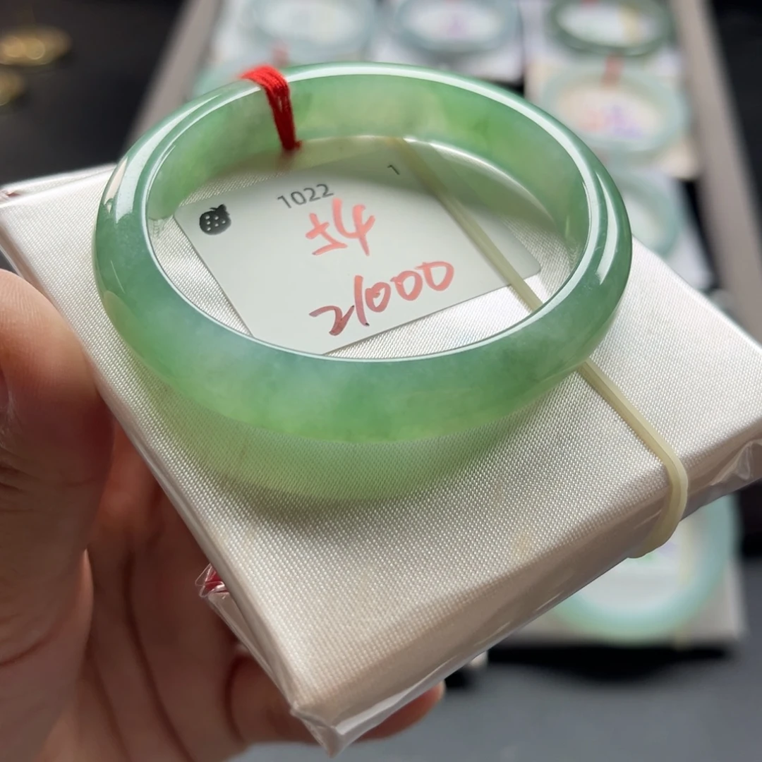 翡翠未镶嵌手镯54贵妃，绝