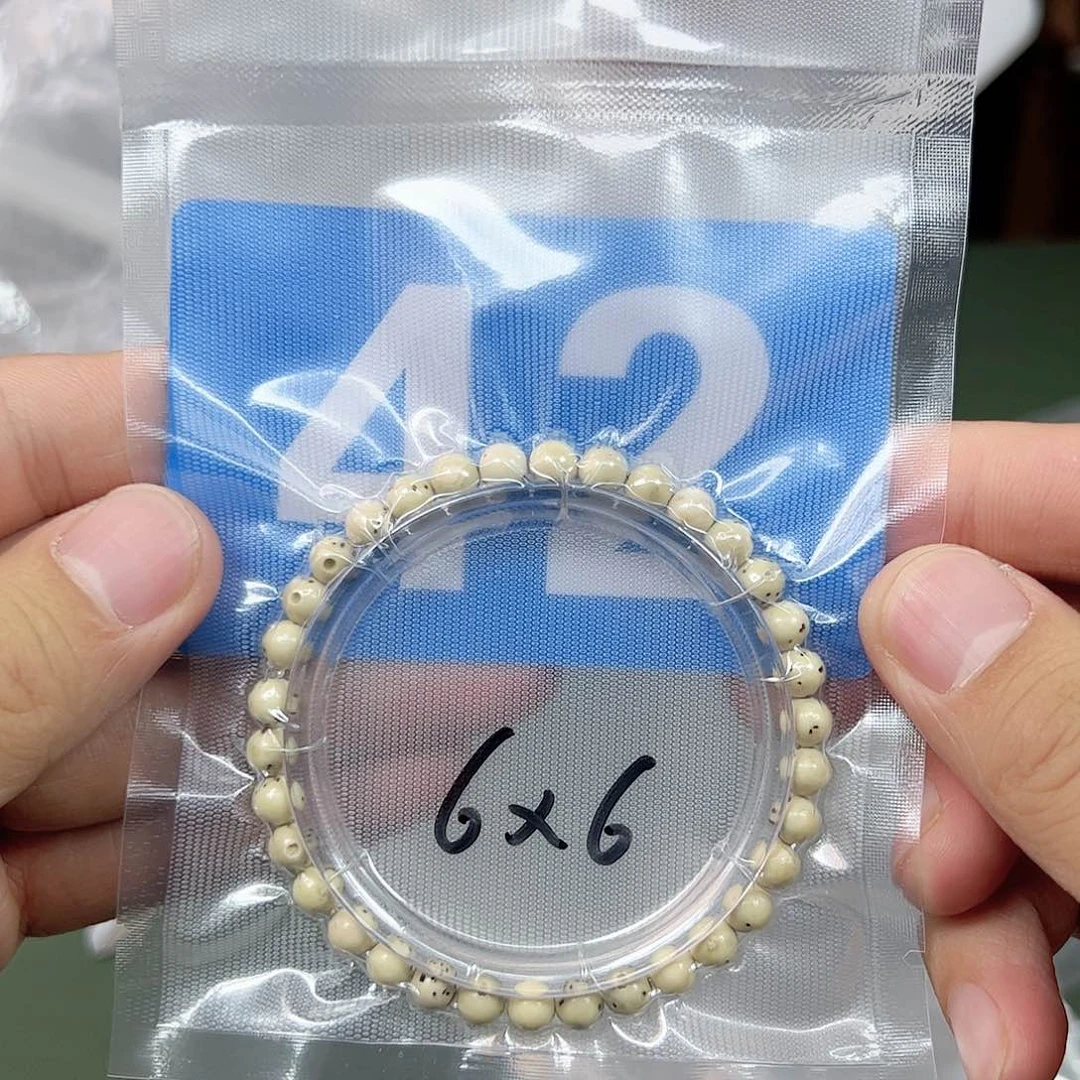 星月菩提吊坠6圆珠手持。  42