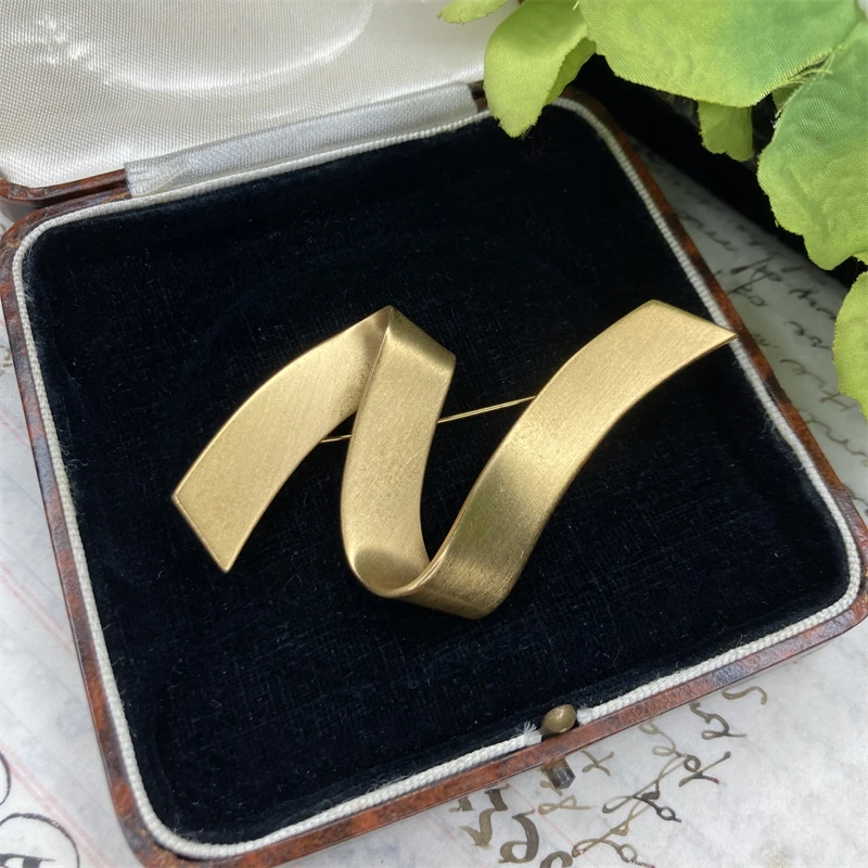 合金胸针 monet金色飘带胸针1-2【2071024-047】