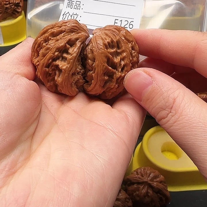 小***学文玩核桃吊坠虎头蛇王41