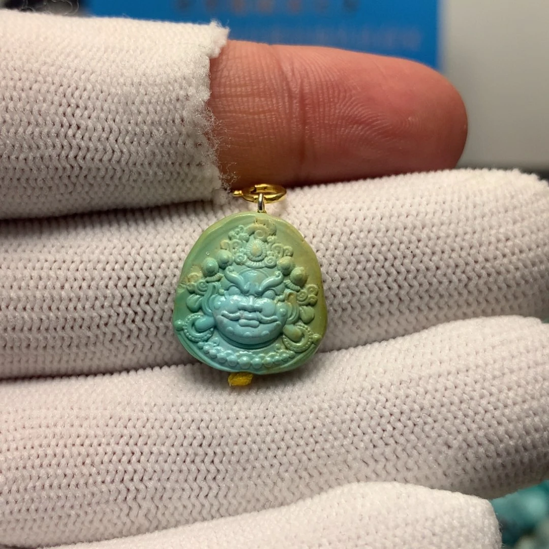绿松石未镶嵌挂件