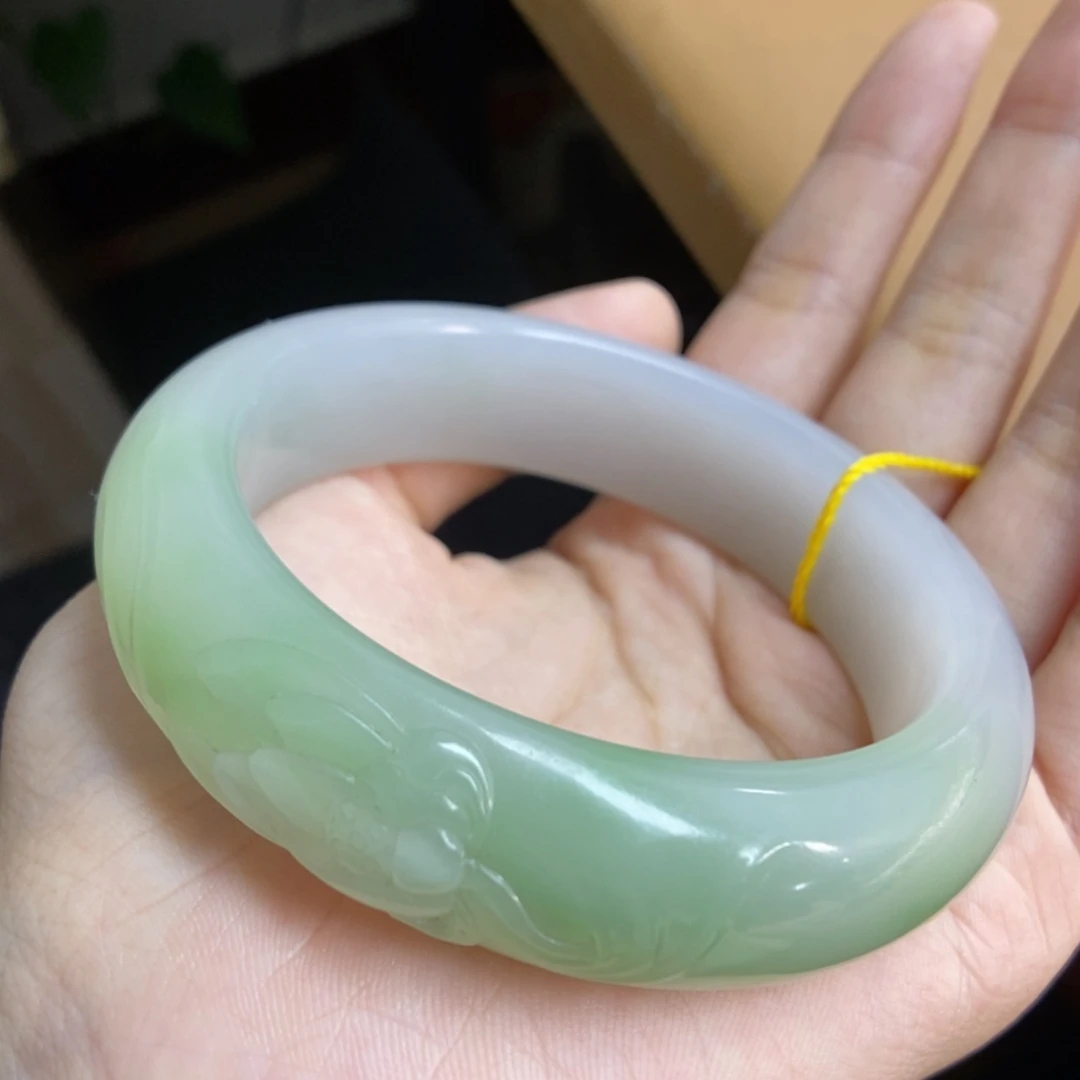 【闪购商品】未镶嵌手镯和田玉