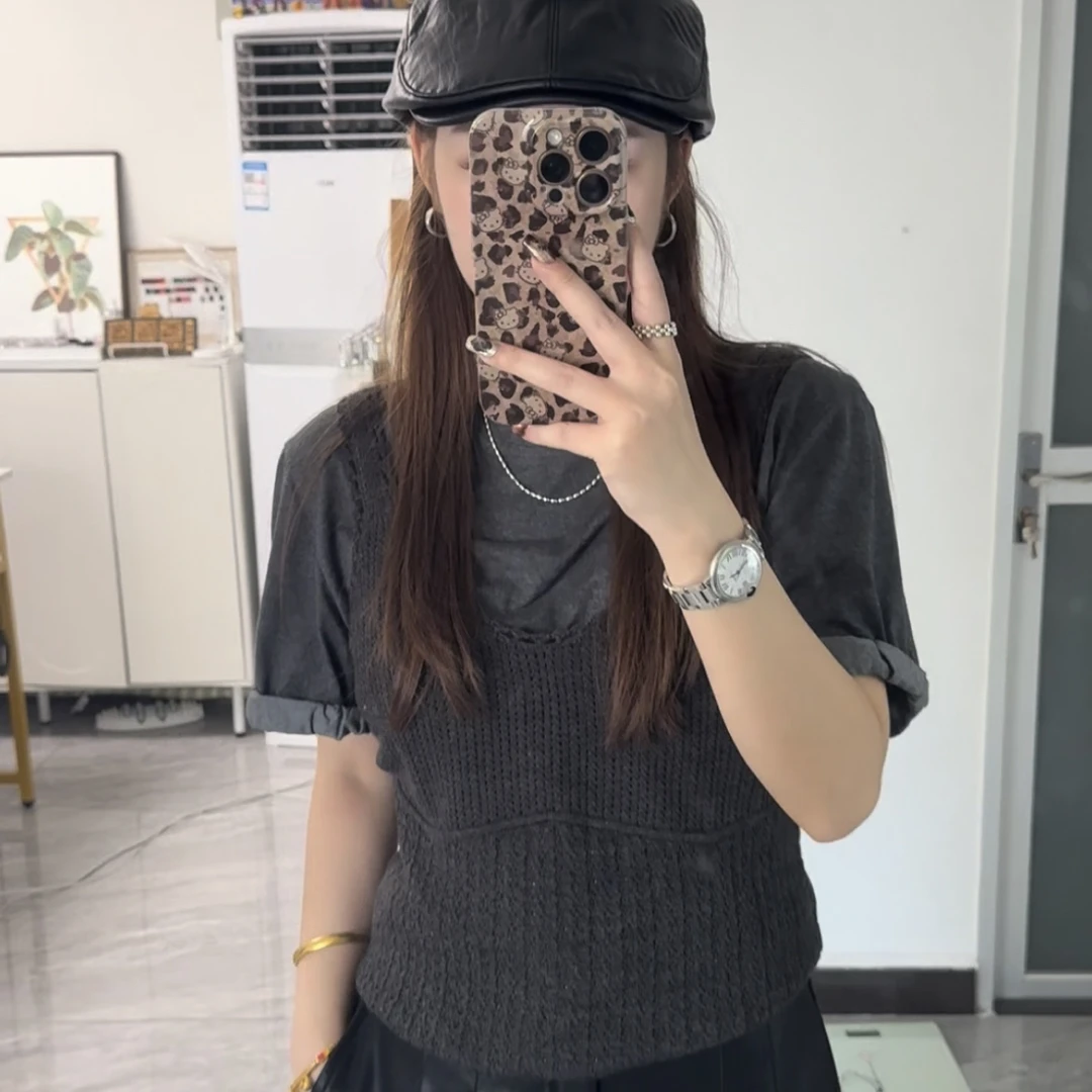 【小个家】“维纳斯”韩版小众真两件上衣（羊毛背心+T恤）