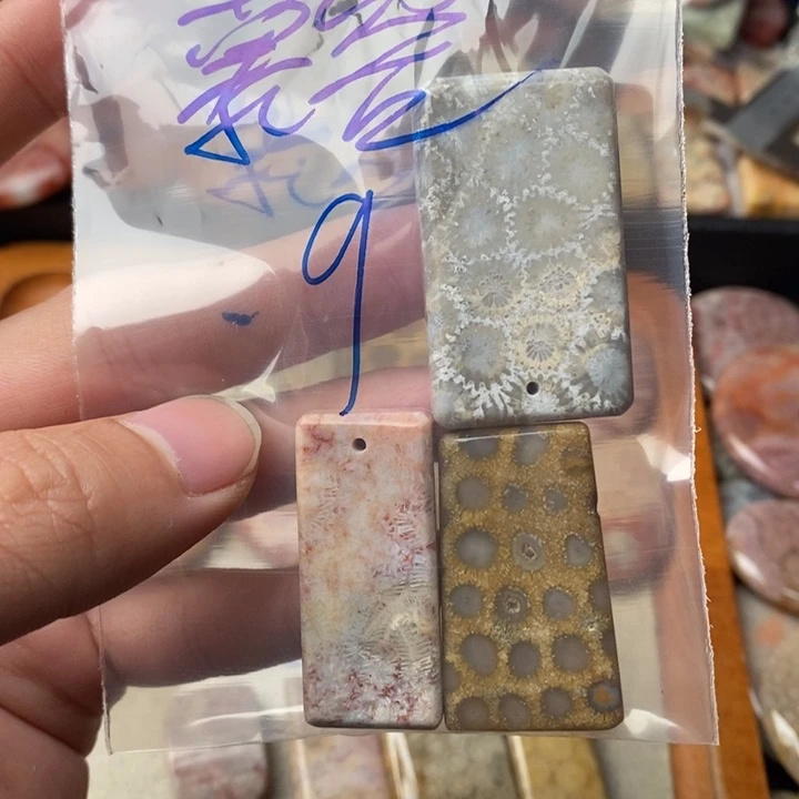 硅化玉颈饰足金镶嵌┢****┦