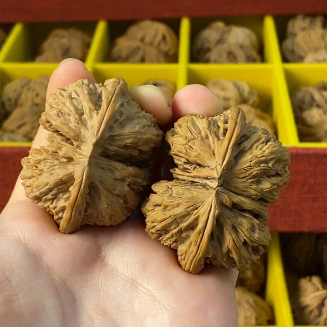 文玩核桃吊坠球连