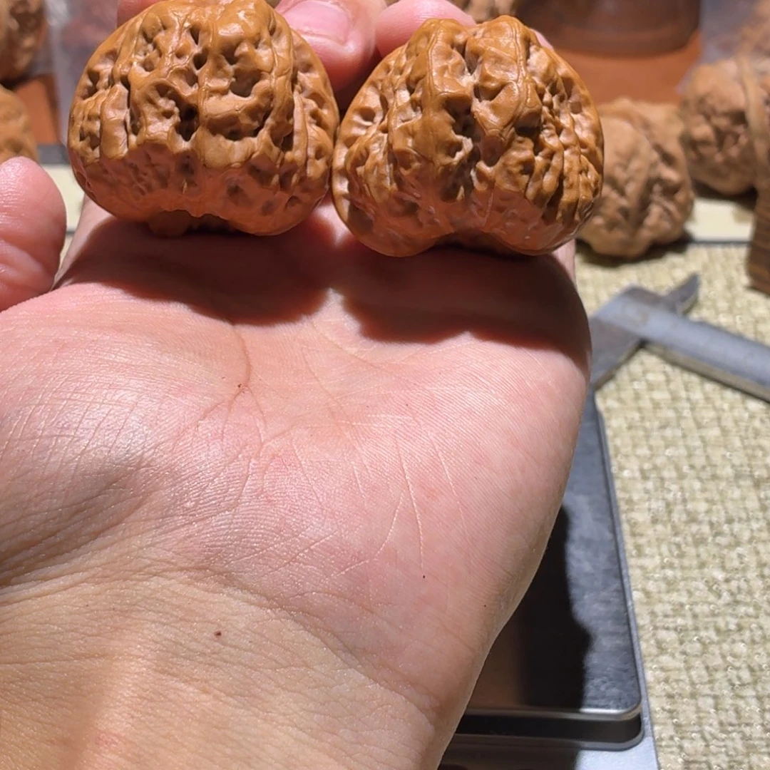 侥***幸文玩核桃吊坠山地娃