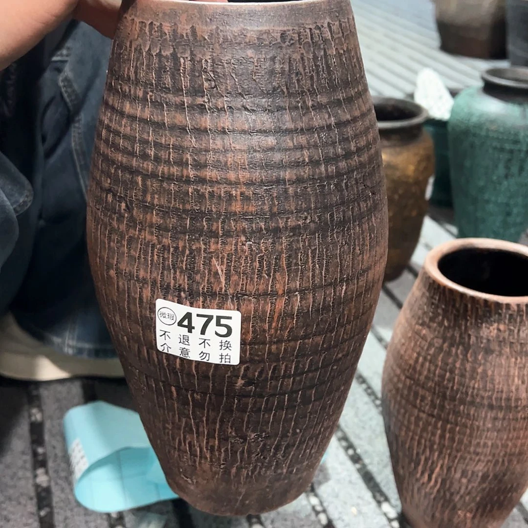 红陶瑕疵红色瓶475