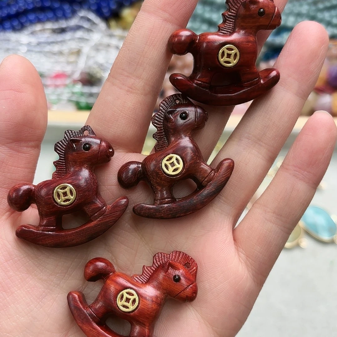 玛瑙/玉髓未镶嵌珠宝半成品小马一颗