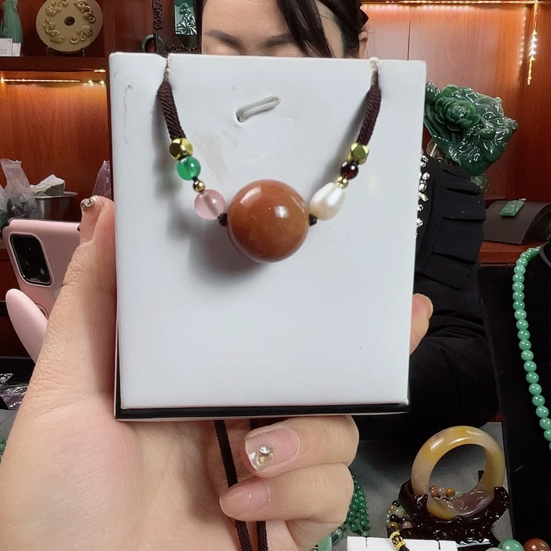 密玉（石英质玉）颈饰未镶嵌