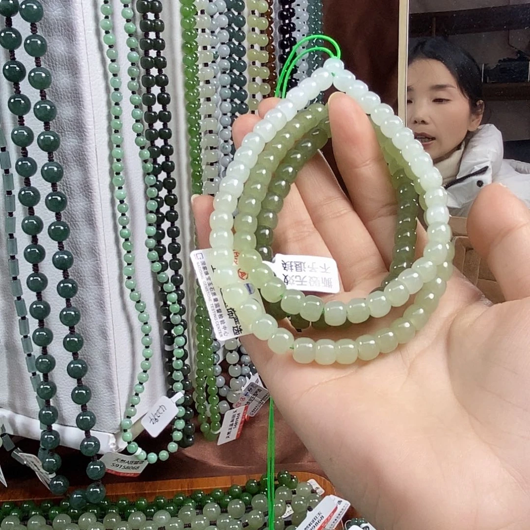 和田玉颈饰未镶嵌棘*