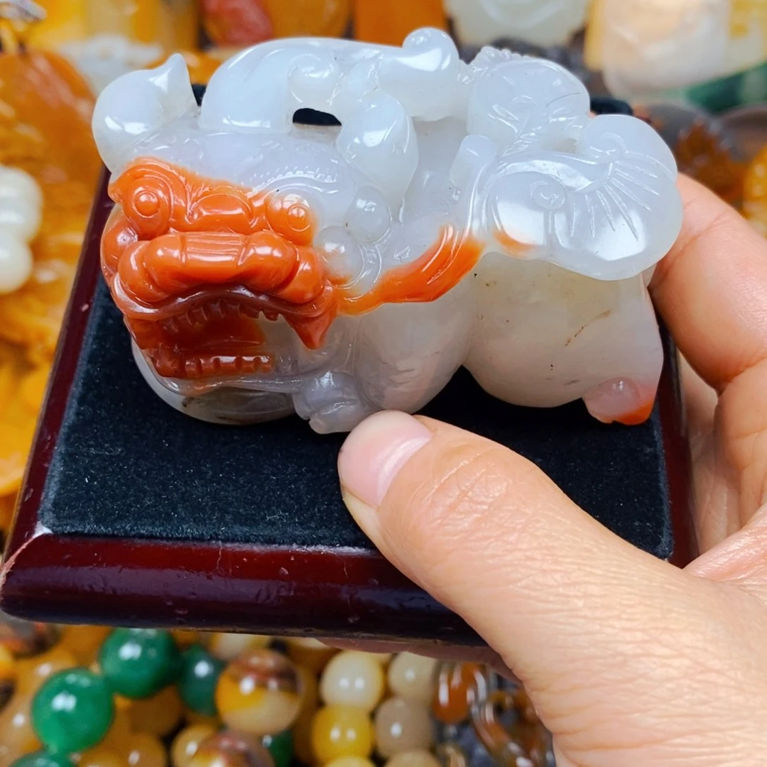 石英质玉（黄龙玉）颈饰未镶嵌