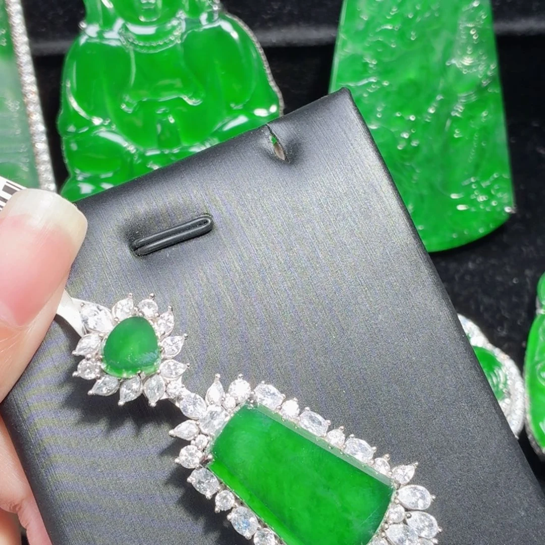 翡翠银S925镶嵌颈饰