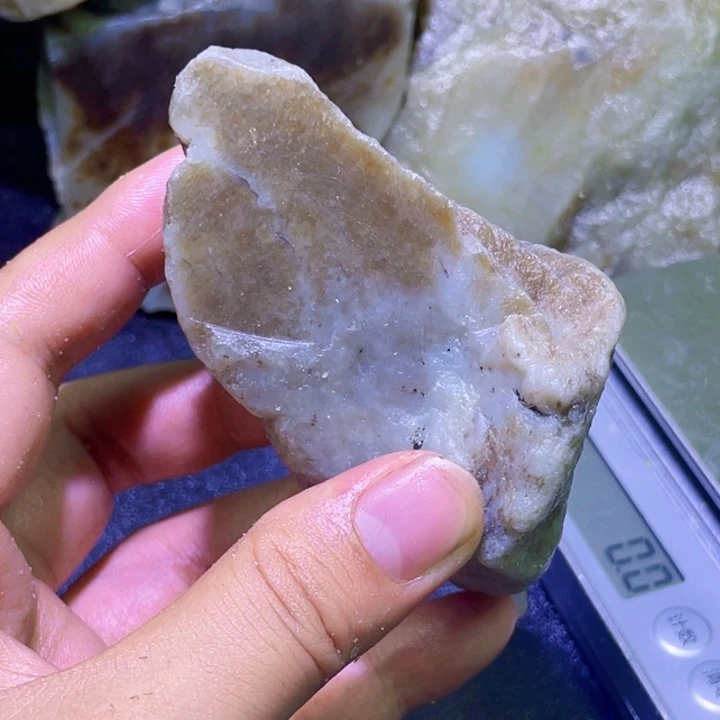 未镶嵌和田玉珠宝半成品