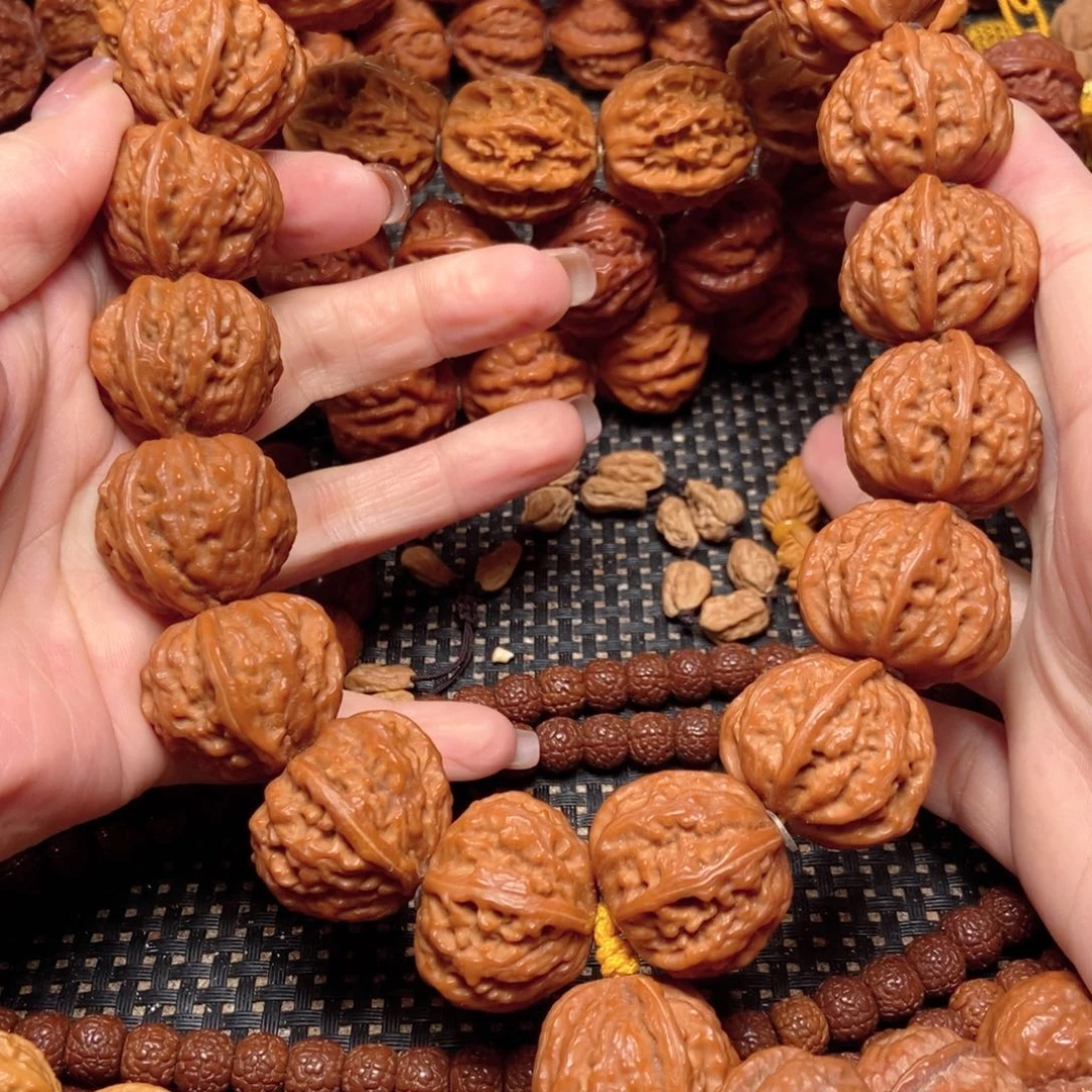 小***士手串文玩核桃京八棱手持