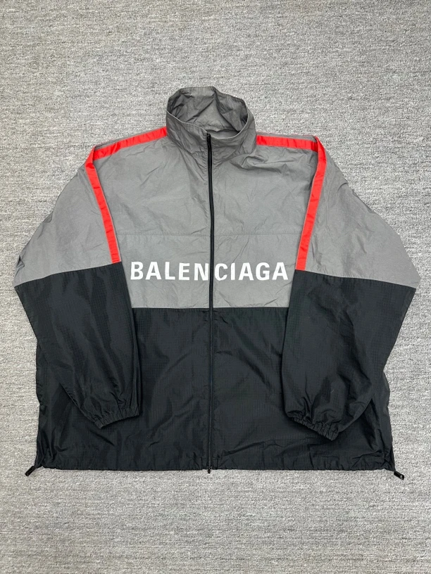 99新 Balenciaga/巴黎世家 44 巴黎世家黑灰冲锋衣 全新