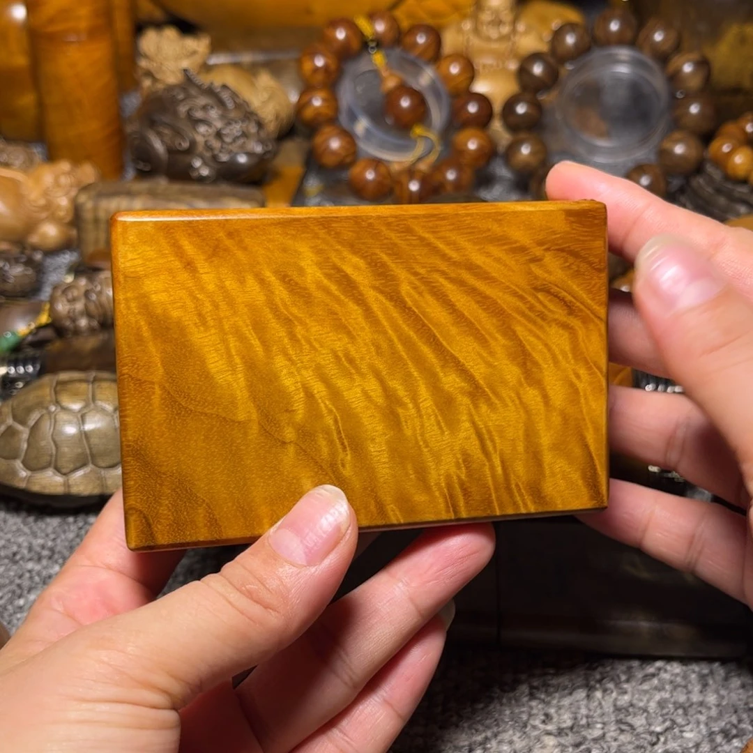 金丝楠福利粗烟盒