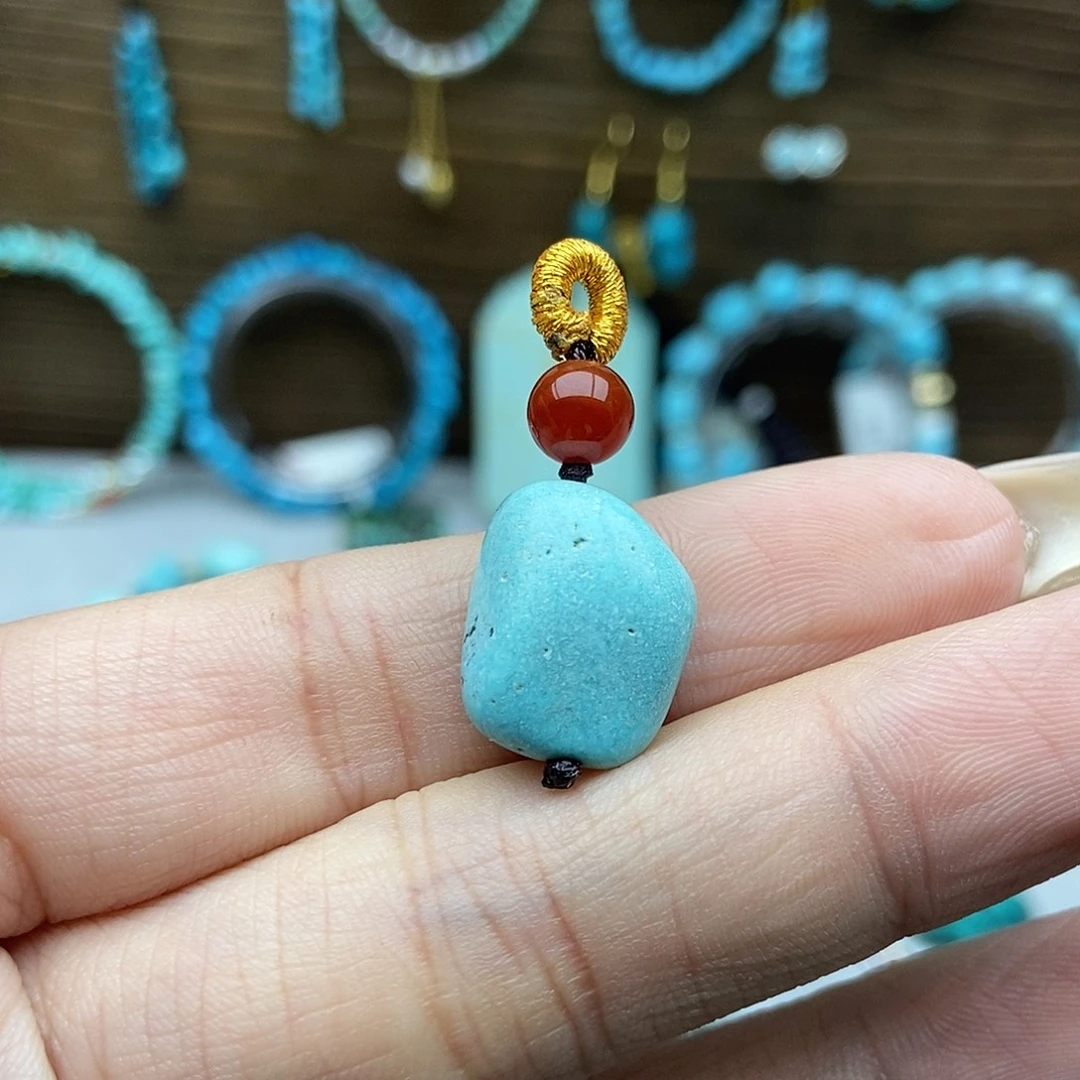 南红玛瑙未镶嵌侧挂