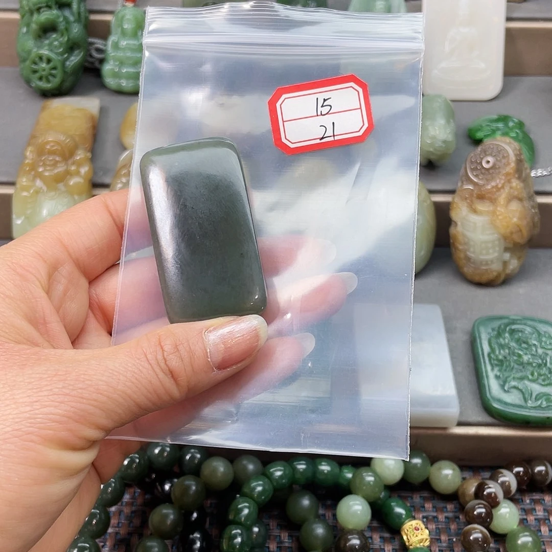 未镶嵌和田玉挂件