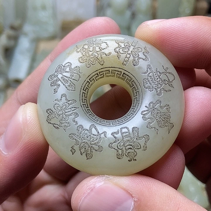 未镶嵌和田玉挂件